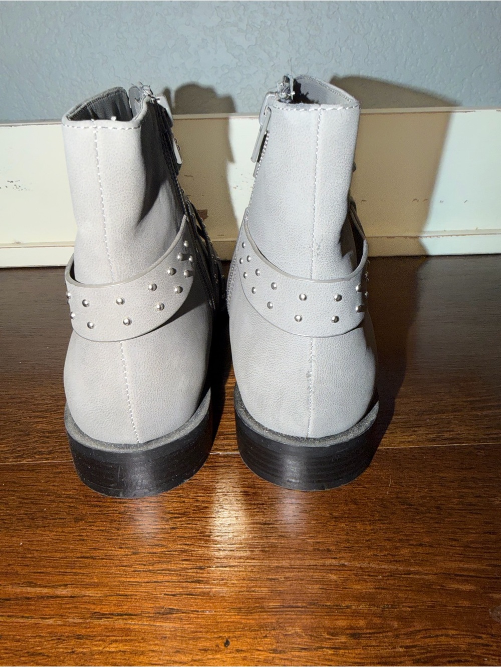 🎉Forever 21 Gray Studded Buckle Ankle Booties - Picture 6 of 11